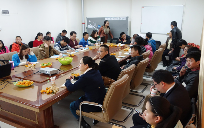 目前天度客戶沙龍已順利舉行4期，我們將一直秉承全公益、凈干貨、不推銷(xiāo)產(chǎn)品的理念，助力天度新老客戶開(kāi)展網(wǎng)絡(luò)營(yíng)銷(xiāo)和移動(dòng)互聯(lián)網(wǎng)營(yíng)銷(xiāo)。