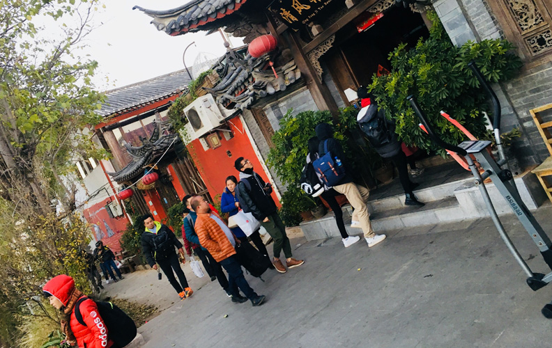 有的小伙伴各自返回客棧休息，為第二天的自由行準(zhǔn)備。